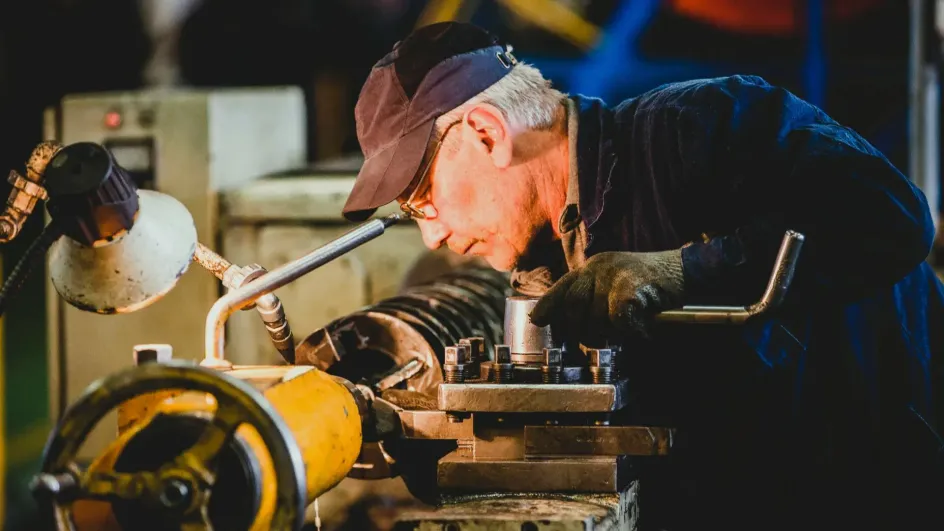 Россияне стали чаще продолжать работать после выхода на пенсию