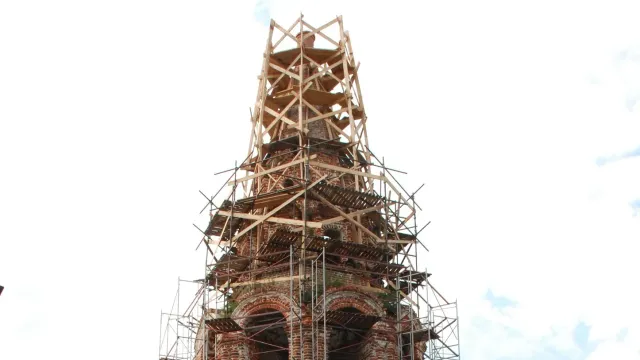 В Ивановской области спасут разрушенную молнией колокольню