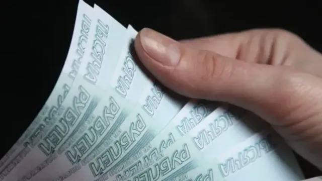 Более миллиарда рублей доплатили медикам Ивановской области