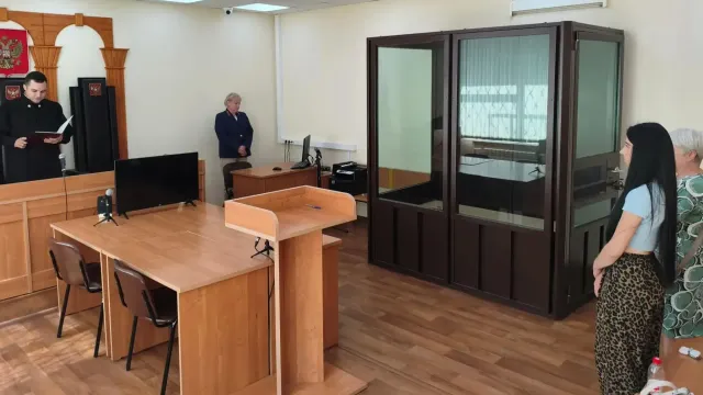 В Шуе женщина украла деньги с карты ветерана СВО