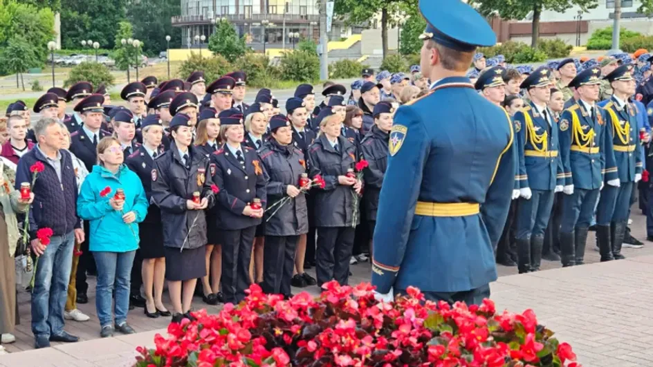 Жители Ивановской области почтили память погибших в годы войны Жители Ивановской области почтили память погибших в годы войны