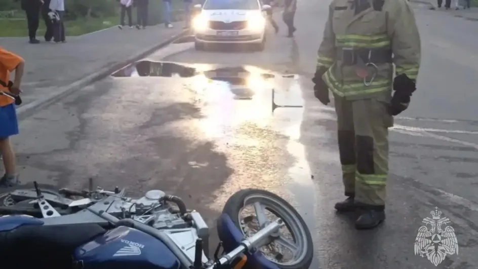 В Заволжске 34-летний мотоциклист разбился об островок безопасности В Заволжске 34-летний мотоциклист разбился об островок безопасности