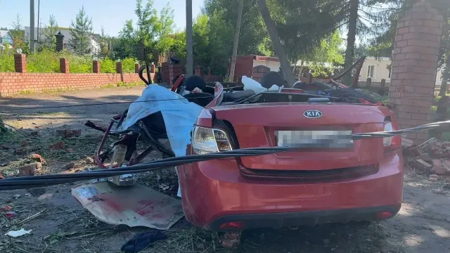В Иванове Kia Rio врезалась в столб, один человек погиб, пятеро ранено