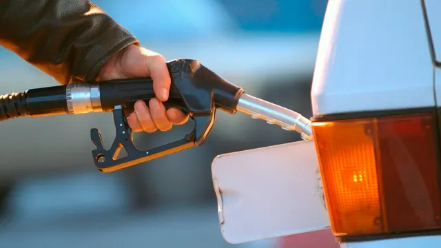 Бензин снова будет дешевым? Власти приняли меры!