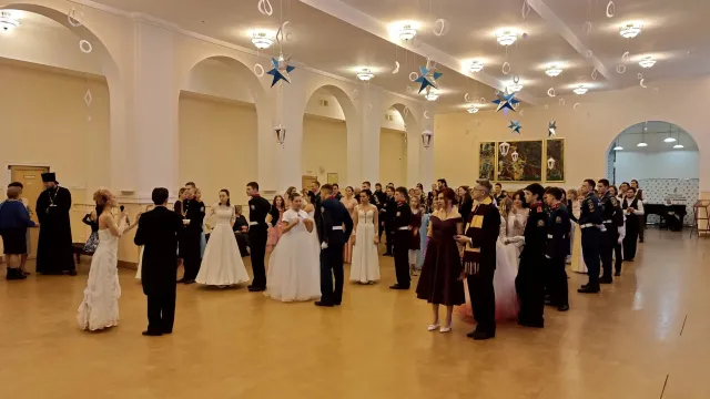 В Ивановской филармонии состоялся Сретенский бал, посвященный празднику Сретения Господня