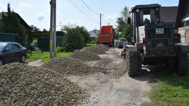 В Иванове дороги частного сектора подсыпают щебнем