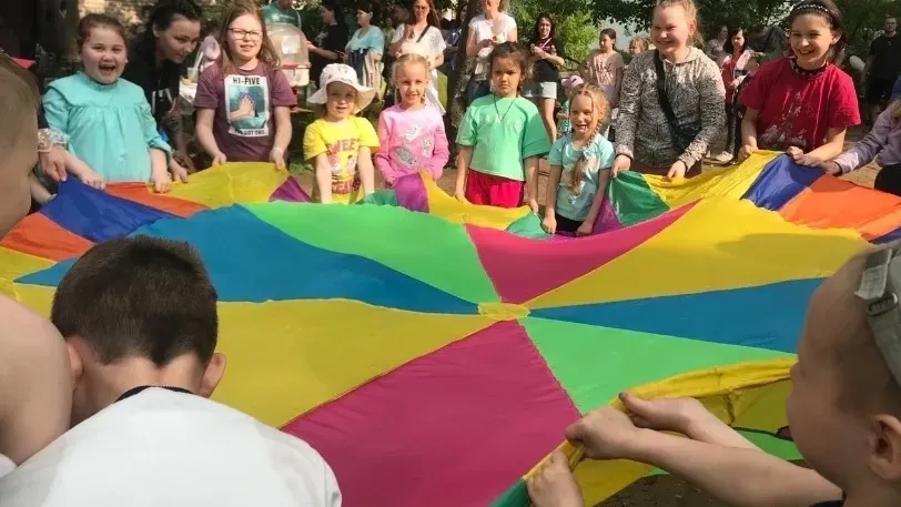 В преддверии Дня защиты детей и Дня соседей в ТОСах города Иванова прошли семейные праздники