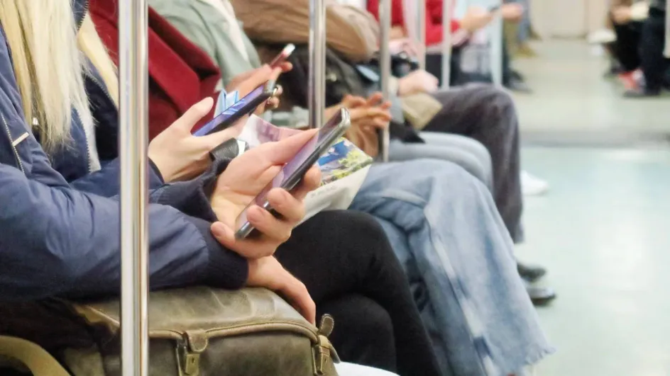 Стало известно, сколько россиян готовы тратиться на дорогие гаджеты