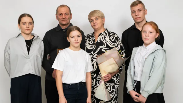 Губернатор Воскресенский расширил льготы для многодетных семей региона