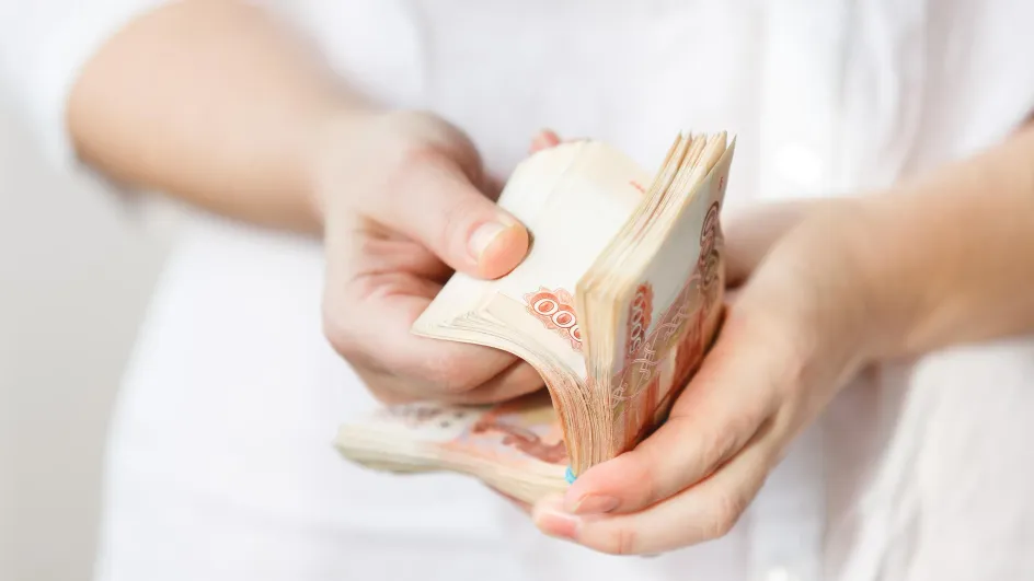 За год зарплаты россиян резко выросли За год зарплаты россиян резко выросли