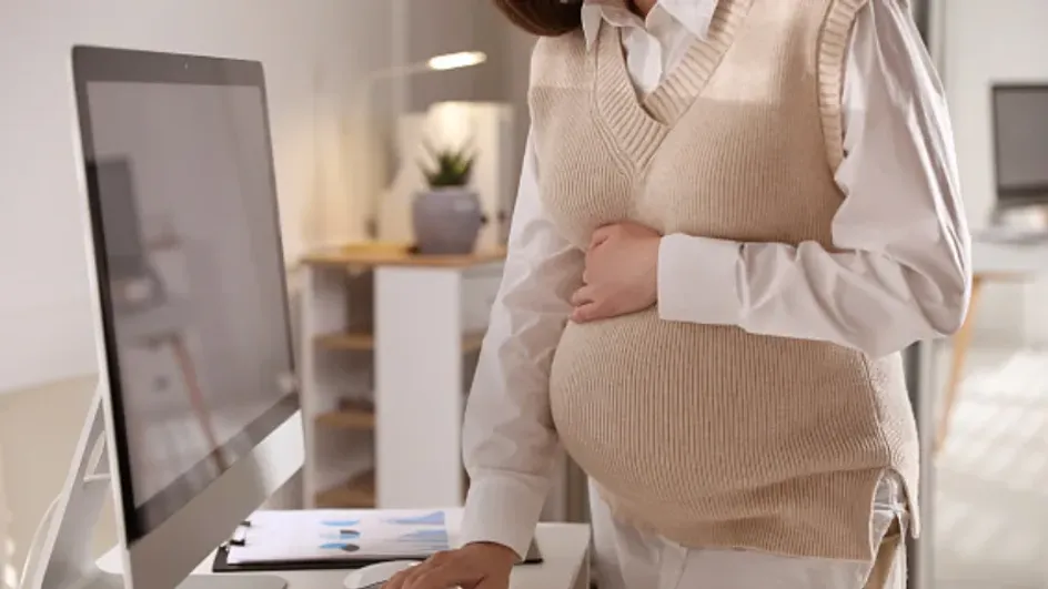 Беременным в России могут предоставить возможность работать удалённо