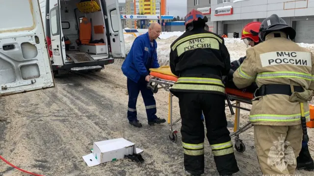 В Иванове спасатели вытащили из искореженной машины водителя без сознания