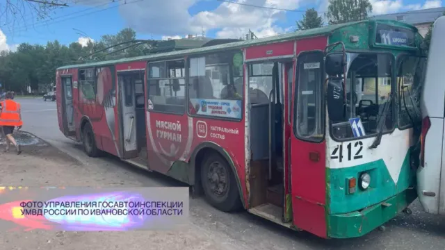 В Иванове троллейбус врезался в автобус