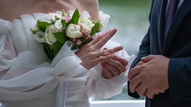 Тебе заплатят за брак: Что это за закон?