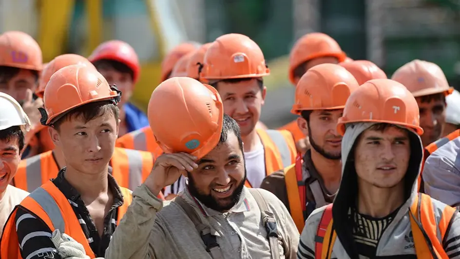 Стало известно, скольких мигрантов может заменить один россиянин Стало известно, скольких мигрантов может заменить один россиянин