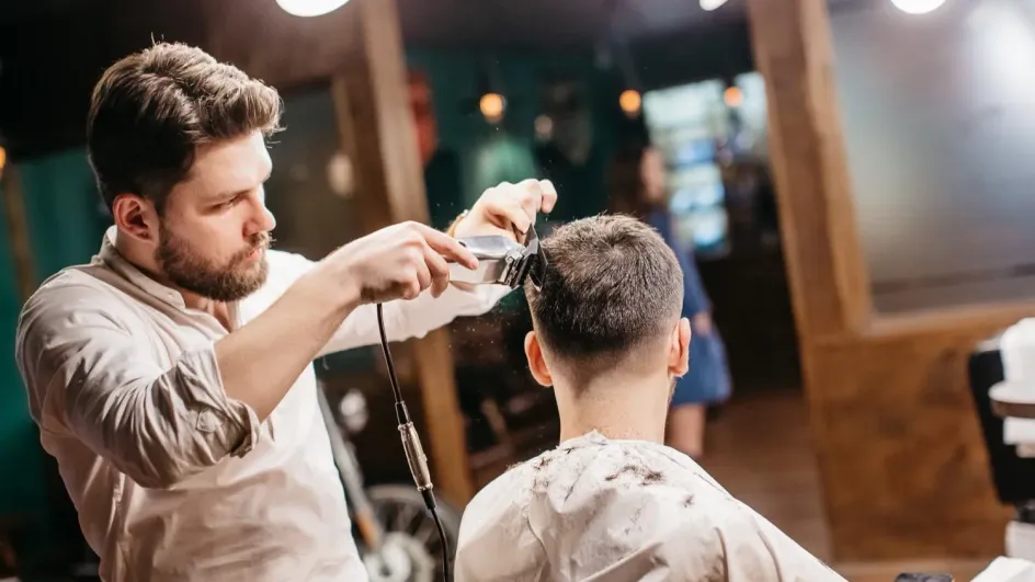 Россияне перестали ходить в барбршопы