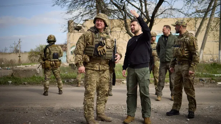 Под Кременной бойцы Армии России заметили боевиков ЛГБТ-батальона ВСУ