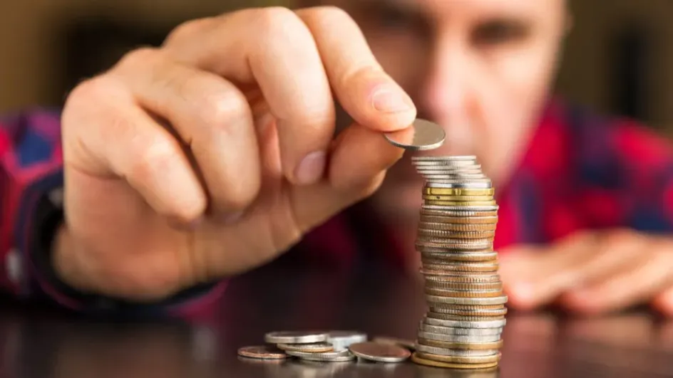 Россияне уверены в несправедливом распределении доходов в стране Россияне уверены в несправедливом распределении доходов в стране