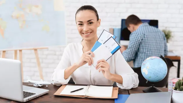 Туризм на грани коллапса: Работать некому?