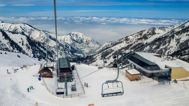 Билеты в горы +10%: курорты России обманывают?