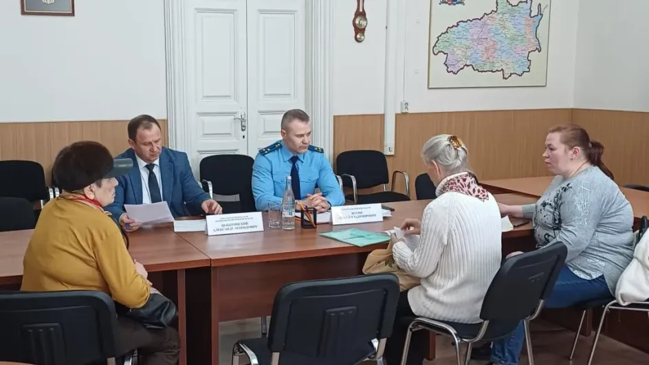 Ивановцы пожаловались прокурору на УК и плату за коммуналку