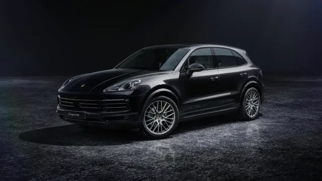 У крупного чиновника в Ивановской области отобрали дорогие автомобили