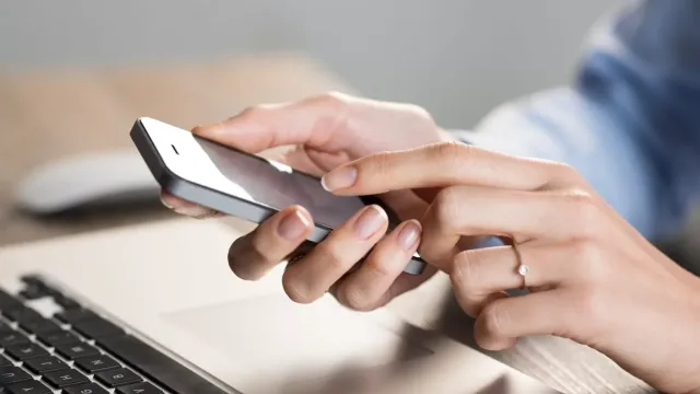 ИИ решает в ссоре: Как сохранить мир на работе?