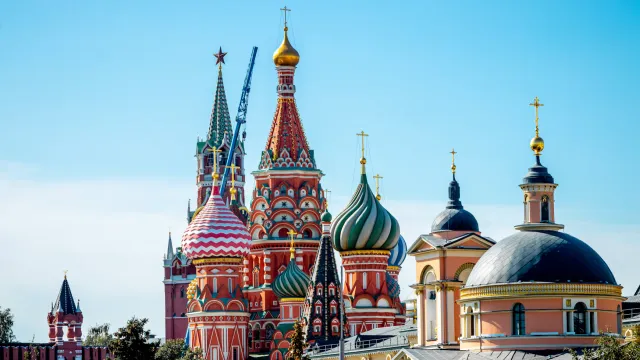 ВСЕ В СТОЛИЦУ! Зачем россияне летят в Москву?!