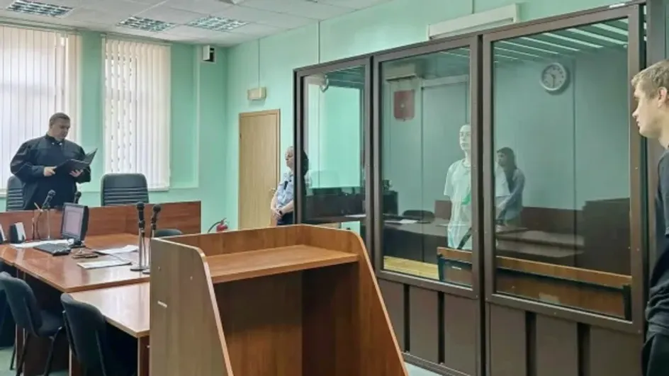 В Иванове мужчины пытались передать наркотики в тюрьму с помощью арбалета В Иванове мужчины пытались передать наркотики в тюрьму с помощью арбалета