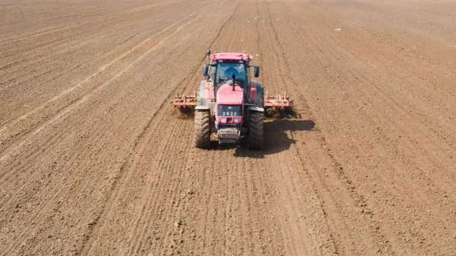 В Ивановской области поля активно засеивают под озимые
