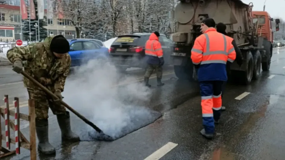 В Иванове из-за оттепели усилены темпы ямочного ремонта