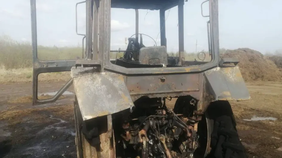 В Кинешемском районе огонь уничтожил трактор
