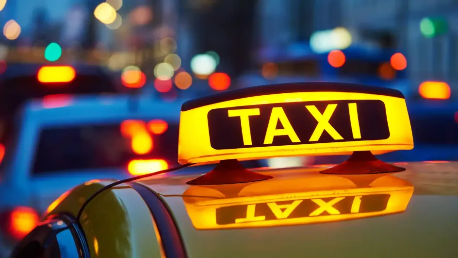 В России вступил в силу новый закон, связанный с такси В России вступил в силу новый закон, связанный с такси