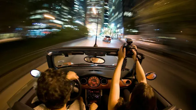 Москвичи шикуют: Метро больше не в моде!