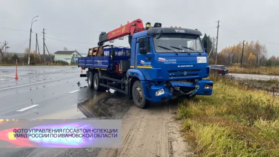 В Лежневском районе иномарка врезалась в «КАМАЗ»