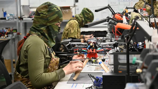 В Иванове завершает обучение первая группа девушек-операторов БПЛА