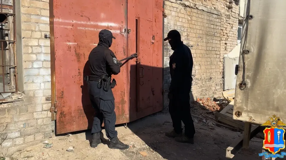 В Иванове полиция накрыла цех по производству левого алкоголя В Иванове полиция накрыла цех по производству левого алкоголя