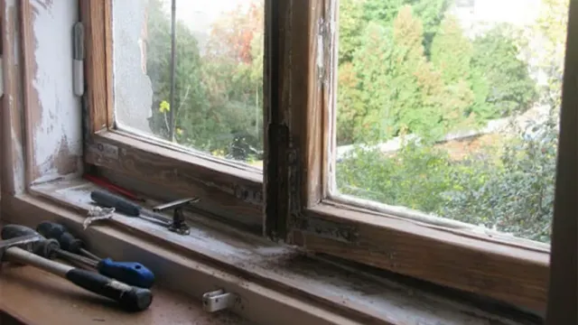 В Шуе прокуратура заставила власти поменять окна в квартире