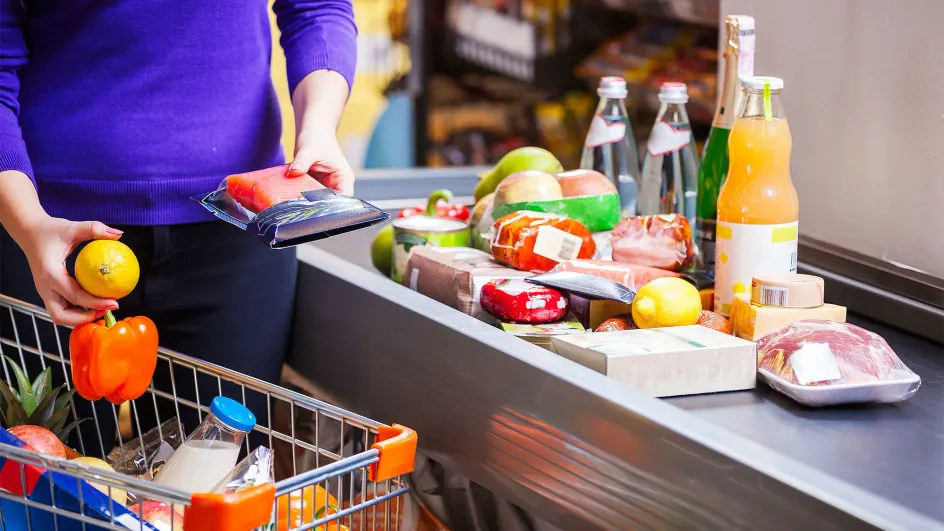 Производители продуктов обещают увеличить цены после роста налогов Производители продуктов обещают увеличить цены после роста налогов