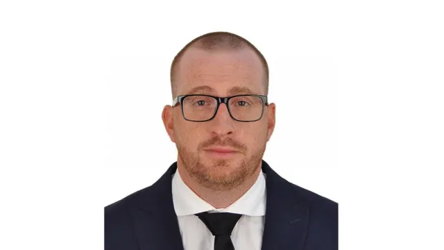 Экс-директор департамента ЖКХ Ивановской области сбежал за границу