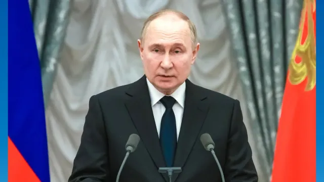 Президент Путин вручил премии молодым деятелям культуры