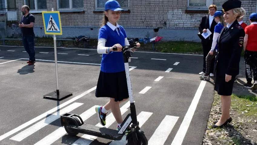 В Иванове юные инспектора движения повторили правила безопасности на дороге