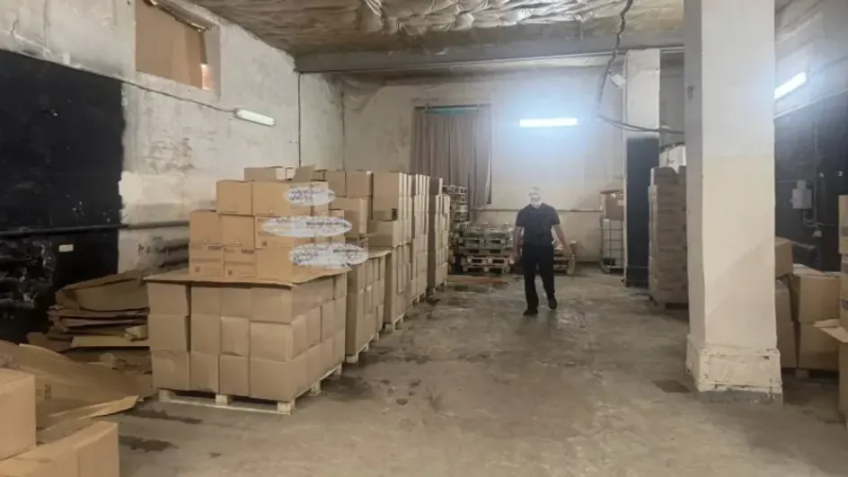 В Иванове оперативники ликвидировали подпольный цех по производству алкоголя В Иванове оперативники ликвидировали подпольный цех по производству алкоголя