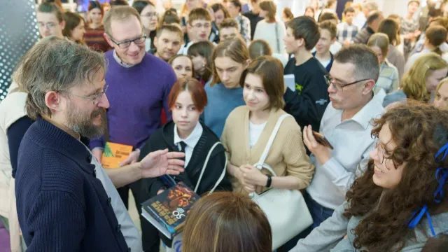 В рамках проекта «СЛОН» выступил известный популяризатор науки Станислав Дробышевский
