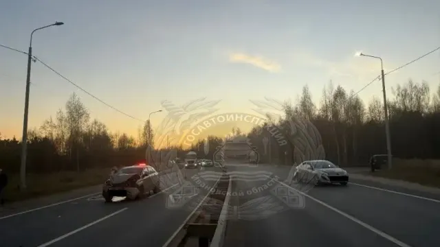 В ДТП между Mazda 3 и Lada X-Ray в Ивановском районе пострадал водитель