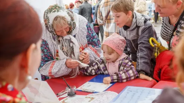 Фестиваль клубники в Комсомольском районе посетили более 3 тыс. гостей