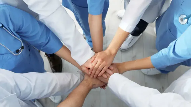 Зарплата 150 тысяч: Кто из медиков разбогатеет?