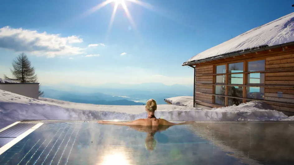 Россияне стали меньше отдыхать в зарубежных отелях в праздники Россияне стали меньше отдыхать в зарубежных отелях в праздники