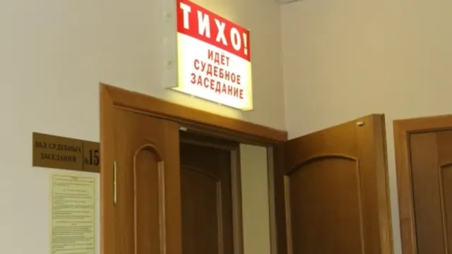 В Шуе суд арестовал двух молодых людей за нападение на инспектора ДПС