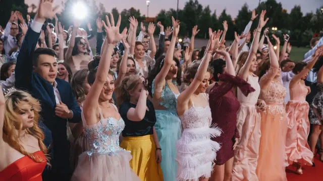 40 тысяч на выпускной: Россияне в шоке!